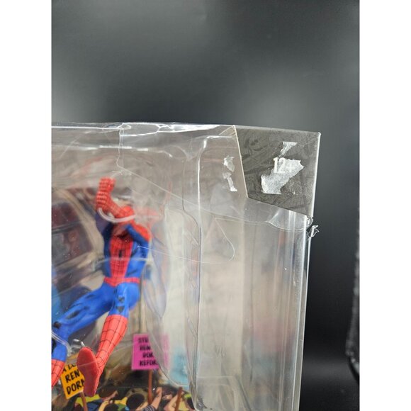 McFarlane Toys Marvel Gold Label Spider-Man Action Figure Amazing Spider-Man Iss - Picture 2 of 10